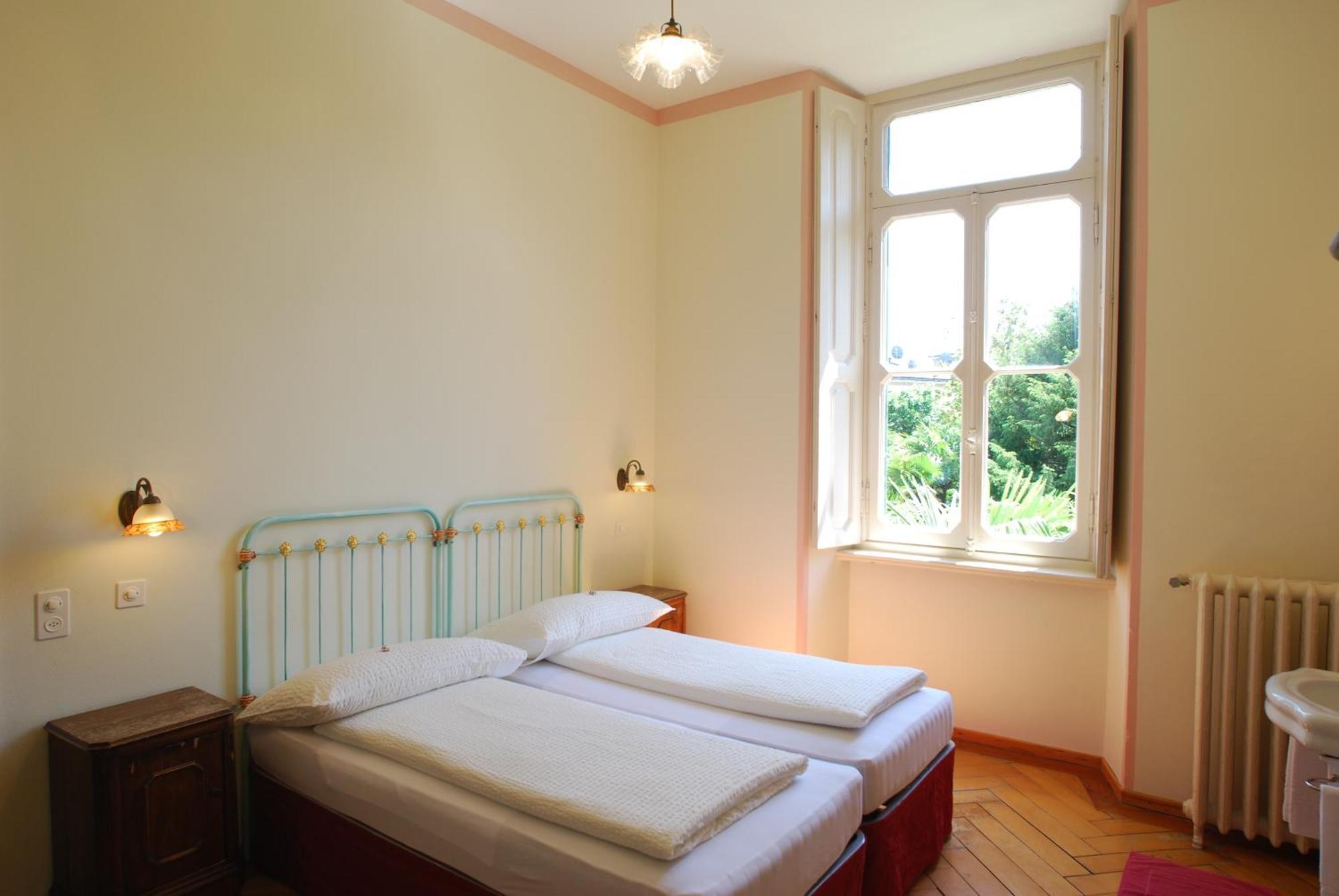 Hotel&Hostel Montarina Лугано Стая снимка