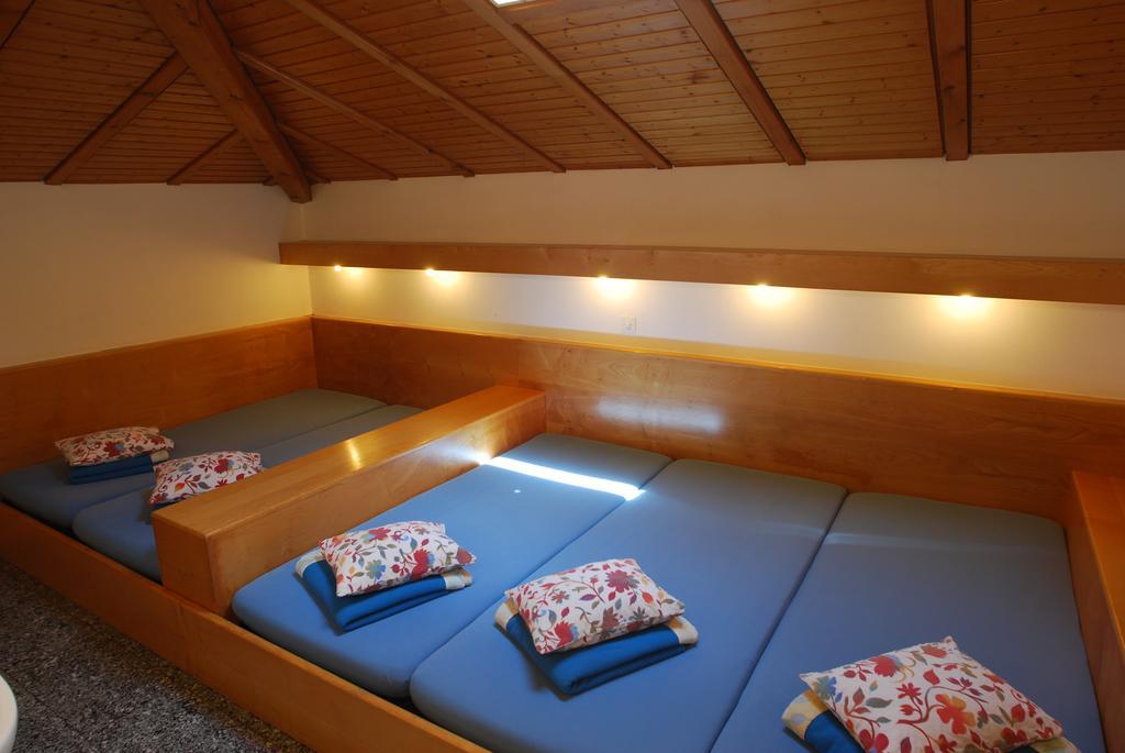 Hotel&Hostel Montarina Лугано Стая снимка